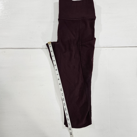 Athleta maroon capri leggings women's size medium - Picture 5 of 12